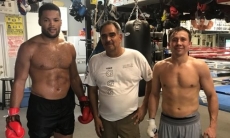 «Triple J и Triple G». Британский нокаутер продолжает тренировки с Головкиным