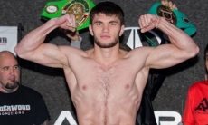 Казахстанский нокаутер из лагеря Головкина оказался легче соперника на семь килограммов