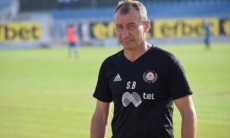 Стоилов предложил болгарского тренера нескольким казахстанским клубам