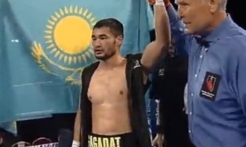 Непобежденный казахстанец выиграл первый бой с промоутерами Ломаченко