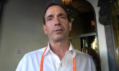 «Нам не нужен еще один положительный тест». Промоутер Головкина оценил новую диету «Канело»