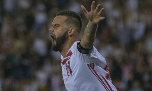 «Актобе» победил «Кайсар» в матче с отключением света и удалением