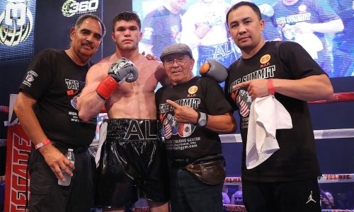 Казахстанский нокаутер подробно рассказал о тренировках с Головкиным, спаррингах и своих главных целях