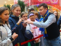В Павлодаре состоялась промоакция с участием футболисток женской сборной Казахстана