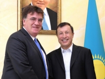 Адильбек Джаксыбеков встретился с генеральным секретарем УЕФА