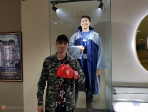 Астанчанин подарил карагандинскому ФОКу статую Геннадия Головкина