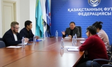В Астане состоялось заседание Комитета по развитию женского футбола
