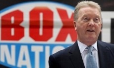 «У него характер воина». Промоутер Сондерса назвал победителя второго боя Головкин — «Канело»