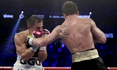 Головкину наложили восемь швов после поражения от «Канело»