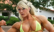 «Ставила деньги на Головкина». Звезда бодибилдинга оценила бой GGG — «Канело»