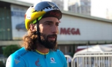 Итальянец покорил колесо обозрения на велосипеде в Алматы