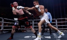 Видео боя Гроувз — Смит. Как бывший спарринг-партнер Головкина лишился титула чемпиона мира