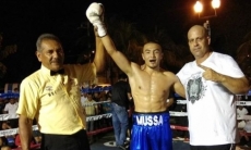 Казахстанский нокаутер одолел колумбийца с 20 победами в профи