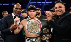 Отобранный у Головкина титул создает проблемы «Канело»