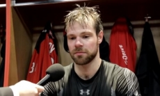 «Были слова не для печати». Голкипер «Авангарда» высказался об автоголе в матче с «Барысом»