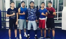 16-летний казахстанский профи-боксер продолжает подготовку к бою в Москве