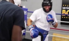 Алимханулы оценил спарринг с непобежденным американским нокаутером