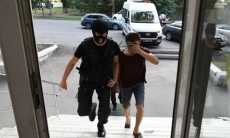 Подозреваемым по делу об убийстве Дениса Тена снова продлили арест