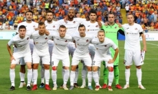 Команда казахстанского тренера потеряла очки в первом же матче чемпионского раунда