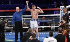«Приемник» Головкина уничтожил соперника за 110 секунд на вечере бокса от Леффлера
