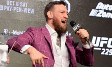 Макгрегор потребовал у UFC реванша после поражения Нурмагомедову на «нефартовой» арене Головкина