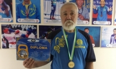 Пенсионер из Кокшетау стал чемпионом мира по гиревому спорту в Узбекистане