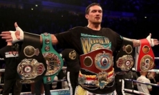 «Молодец среди овец». Усик сделал заявление после защиты титулов в весе Шуменова