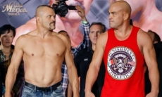 Промоутер «Канело» после боя с Головкиным организовал поединок экс-чемпионов UFC с нокаутом