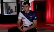 «Я не собираюсь отступать». Первый казах в UFC — о дебютном поединке