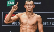 Первый казах в UFC Исмагулов в дебютном бое победил небитого «Хитмэна»
