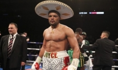 Нокаутер из лагеря Головкина досрочно победил в первом раунде и завоевал титул