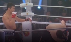 Казахстанский боец единогласно победил грузина на турнире M-1 Challenge в Атырау