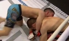 Бразилец удушил казахстанца в бою на турнире M-1 Challenge 100