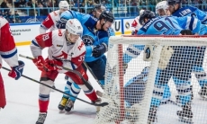 Один из лидеров Западной конференции КХЛ потерпел третье поражение кряду перед матчем с «Барысом»