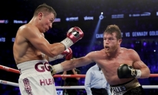 «Удары свалили бы слона». Поединок Головкин — «Канело» назвали лучшим боем-2018