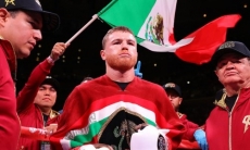 «Этого недостаточно». «Канело» не смог стать «Бойцом года» после победы над Головкиным