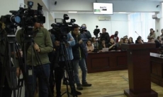 Как вели себя подозреваемые в убийстве Дениса Тена в суде — опубликовано видео