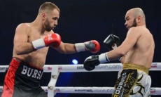 Узбек сломал два ребра претенденту на титул в весе Головкина в бою с неожиданным итогом