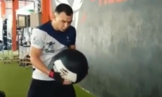 «Скоро будет жарко!» Казахский боец UFC показал видео и заинтриговал болельщиков