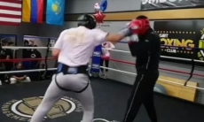 «Познакомил его с казахским стилем». Алимханулы показал видео спарринга с экс-соперником Головкина