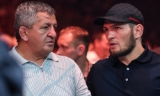 «Стать величайшим». Отец Нурмагомедова назвал три последних боя сына после победы на «нефартовой» арене Головкина
