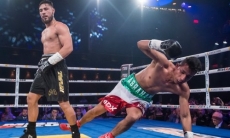 Видео чудовищного нокаута, или Как 20-летний казахстанец стал чемпионом мира WBC