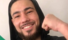 20-летний Ахмедов показал титул WBC и записал на видео обращение казахстанцам