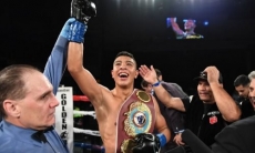 Недопущенный до боя с Головкиным чемпион мира нанес первое поражение японцу и защитил титул