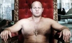 Емельяненко завершит карьеру после тяжелого нокаута на «фартовой» арене Головкина