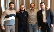 Нурмагомедов опубликовал фото с главой КНБ РК