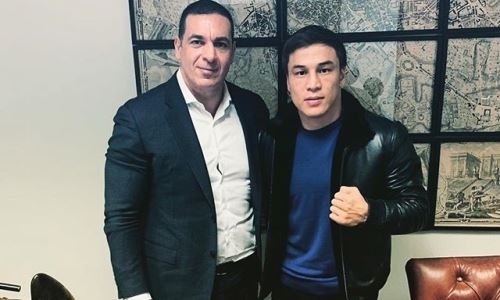 «Провел встречу с промоутером». Казахстанский нокаутер заинтриговал болельщиков