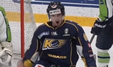 Форвард сборной Казахстана забросил красивую победную шайбу в чемпионате Латвии