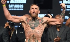 Макгрегор подписал контракт на первый бой после поражения Нурмагомедову на «нефартовой» арене Головкина