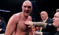 Фьюри озвучил сумму баснословного контракта на пять боев в весе Дычко